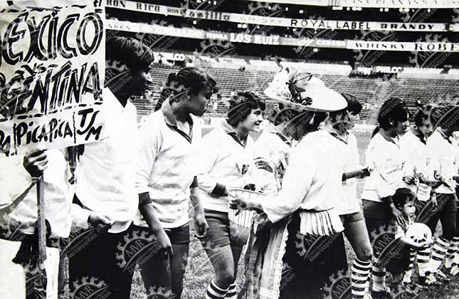 México 1971 - Pancarta de México vs Argentina